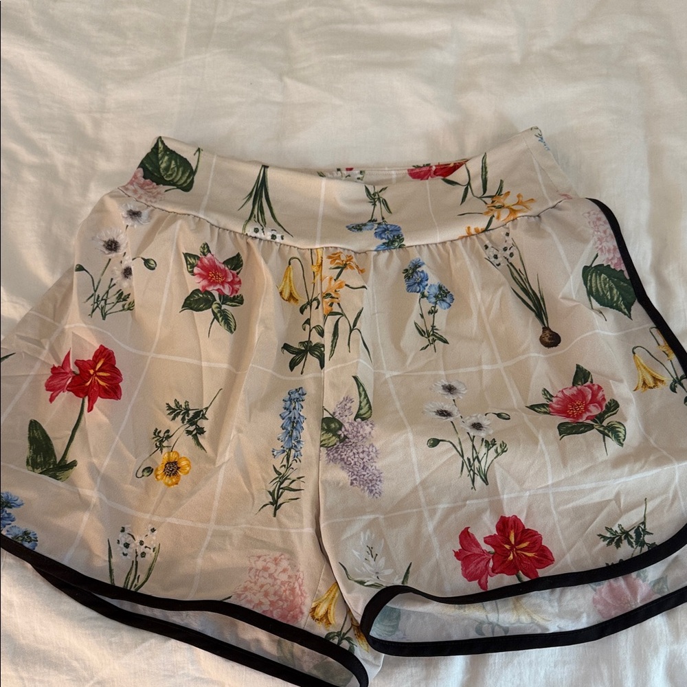 Tuckernuck Sport Floral Cream Garden-Print Women's Shorts